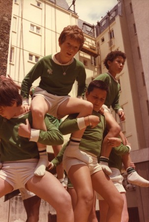 Sébastien, spectacle de gymnastique, vers 1980, Paris, France 