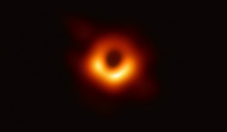 First Image of a Black Hole. Crédits :  European Southern Observatory